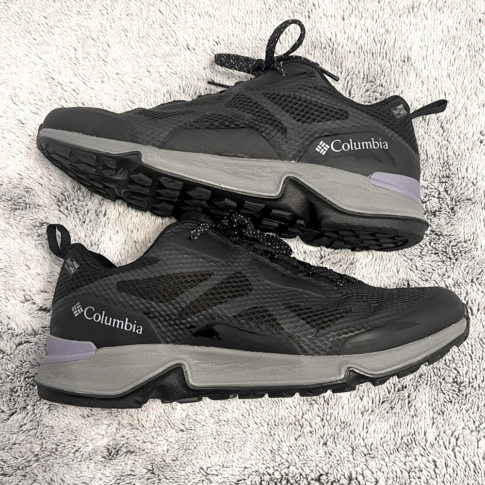 Columbia Hiking Tennis Shoes